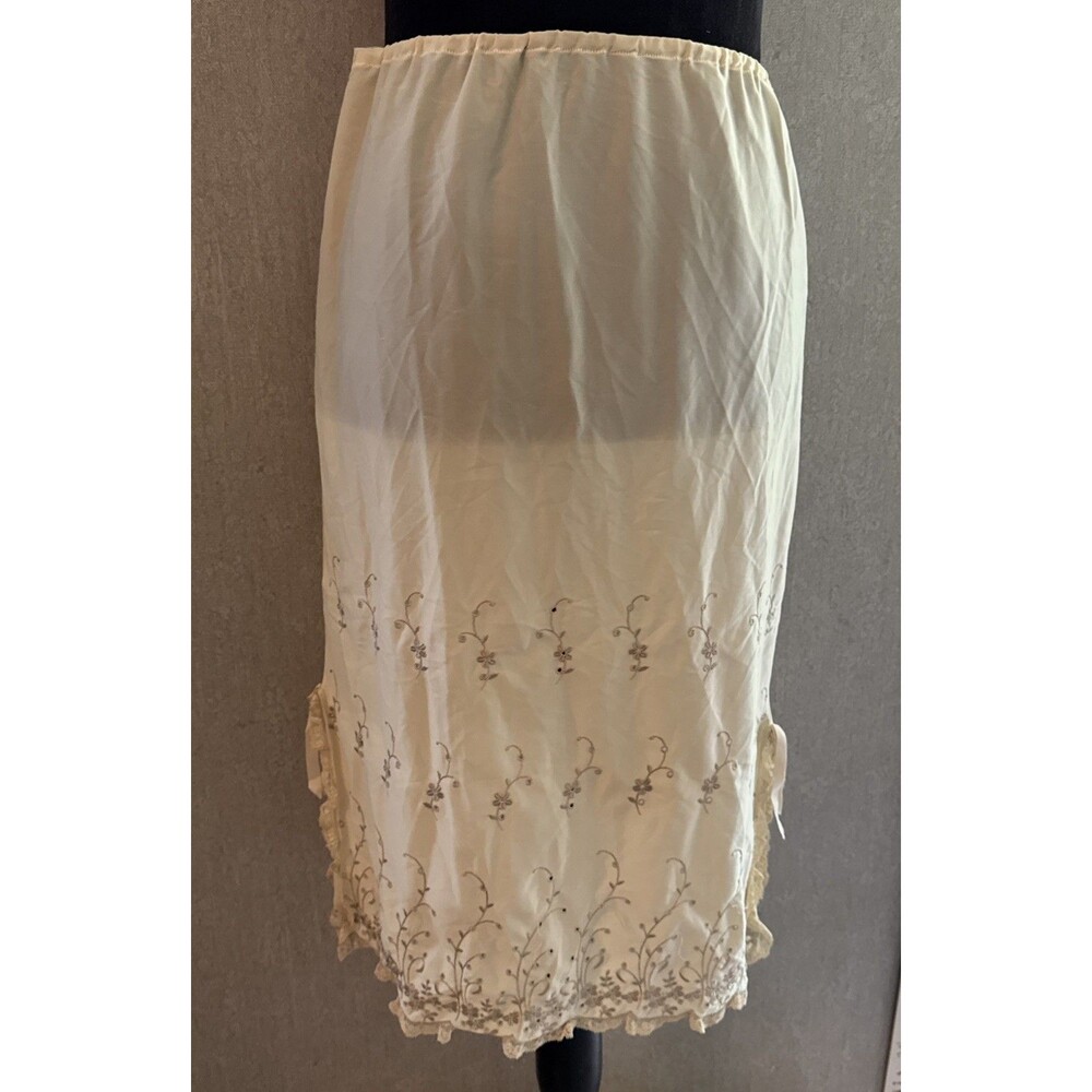 Vintage 50s/60s Floral Embroidered Half Slip From Kickernick Lingerie  Coquette